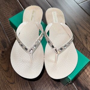 Lauren Lorraine NWT Gigi Flip Flop Embellished Rhinestones Sandals Size 8‎